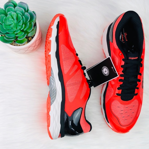 💖 HOST PICK 💖MENS RUNNING SHOE NEON ORANGE - Picture 2 of 3